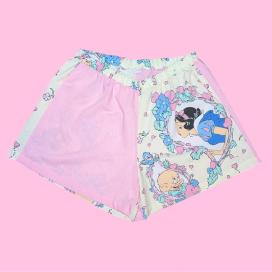 KK SNOW WHITE SHORT SIZE 4